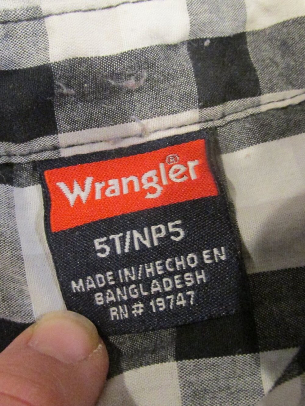 Wrangler Button Up Dress Shirt Boys 5T Black White Plaid Check Long Sleeve Top‎ - Picture 4 of 5